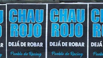 Enla previa del partido Racing-Flamengo de la semifinal de la Copa Libertadores,Avellaneda amaneció con la aparición de afiches contra Marcos Rojo.  Enla previa del partido Racing-Flamengo de la semifinal de la Copa Libertadores,Avellaneda amaneció con la aparición de afiches contra Marcos Rojo.