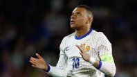 Mbappé frena por su rodilla izquierda en plena Champions, con el Mundial 2026 ya en el horizonte. Mbappé frena por su rodilla izquierda en plena Champions, con el Mundial 2026 ya en el horizonte.