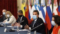altText(Massa se reunió con embajadores de la Unión Europea para 