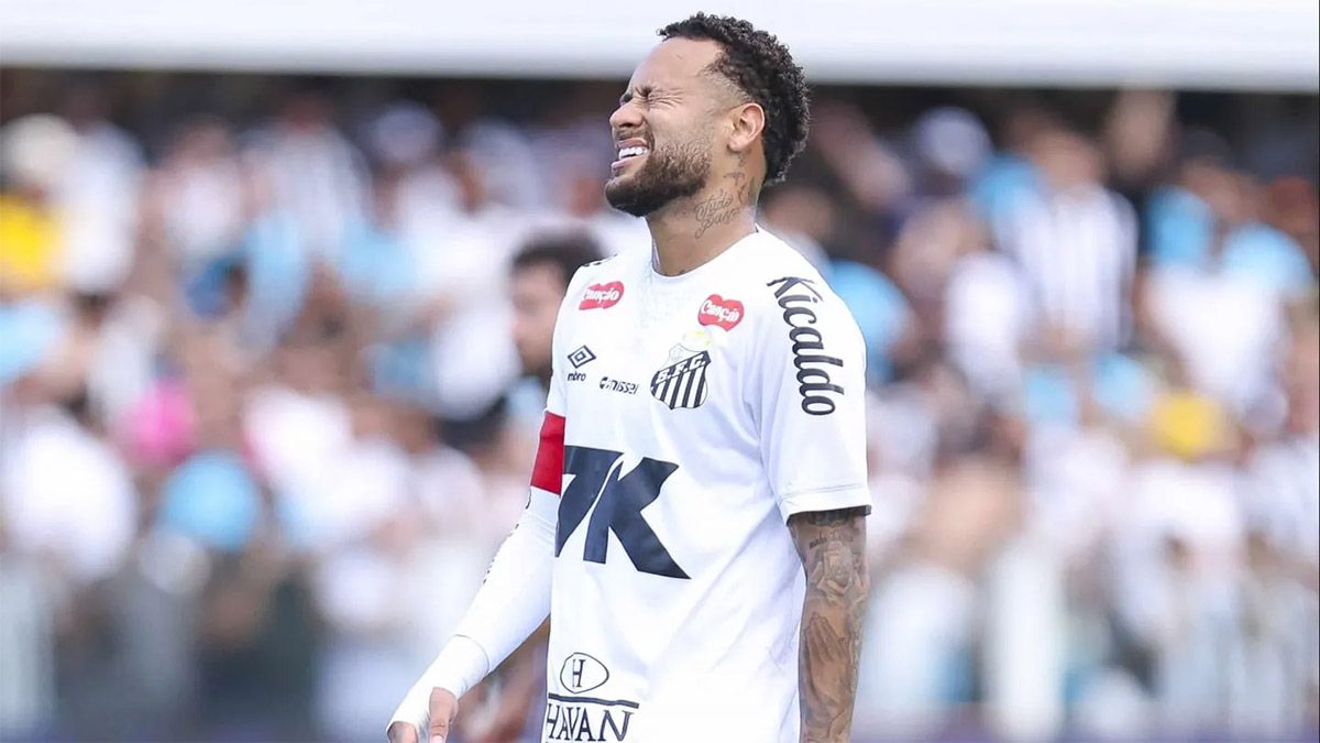 Neymar no formará parte de los convocados del Santos para el partido ante el Palmeiras por una insólita razón en el Brasileirao. Neymar no formará parte de los convocados del Santos para el partido ante el Palmeiras por una insólita razón en el Brasileirao.
