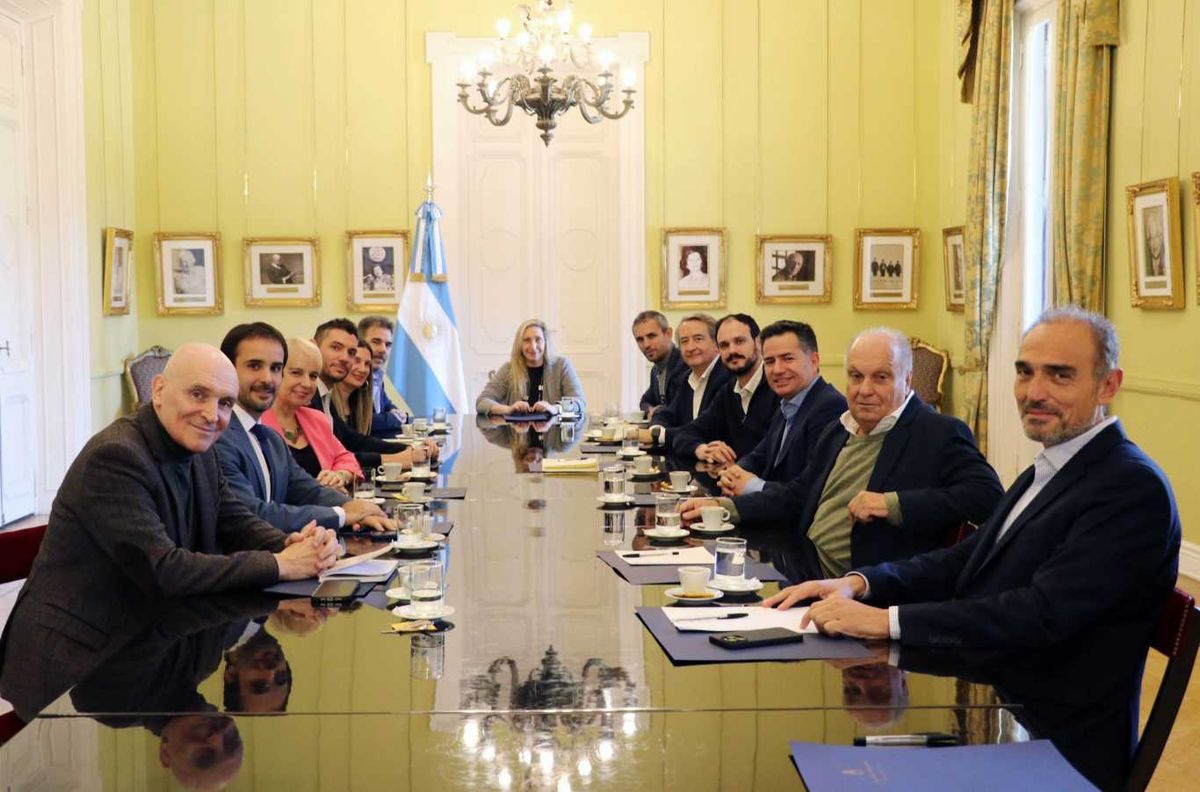 La secretaria General de la Presidencia, Karina Milei, recibe a políticos del Pro y La Libertad Avanza en Casa Rosada. Foto NA La secretaria General de la Presidencia, Karina Milei, recibe a políticos del Pro y La Libertad Avanza en Casa Rosada. Foto NA