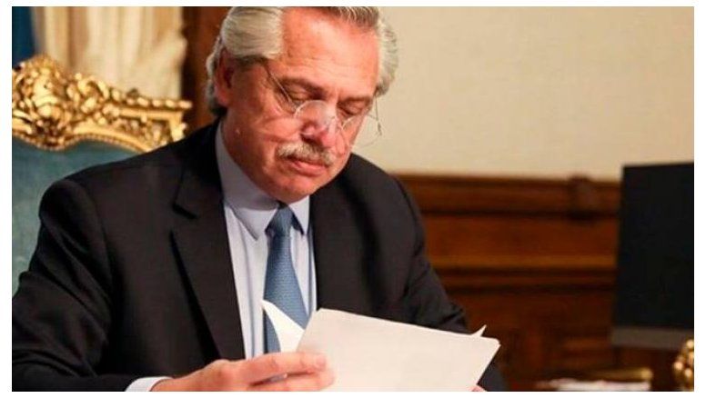 Después de las fiestas, Alberto Fernández cerraría las fronteras a los extranjeros