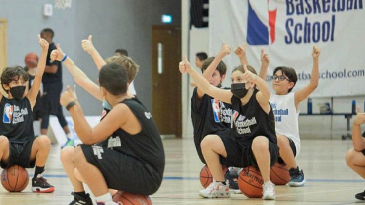 Por el acuerdo firmado con la NBA, el Rosario Arena Sports tendrá una cancha acorde a la asociación y la primera escuela de básquetbol de Argentina.&nbsp;