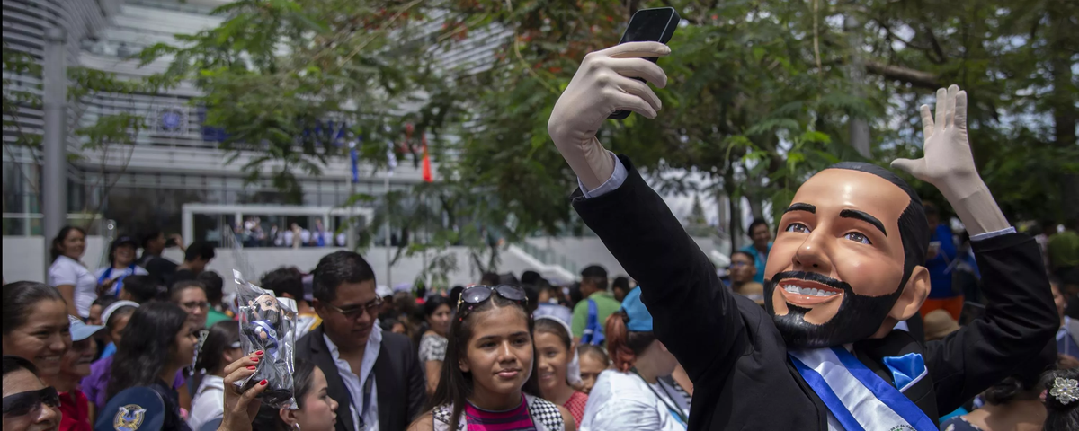Muñeco de Nayib Bukele en El Salvador.