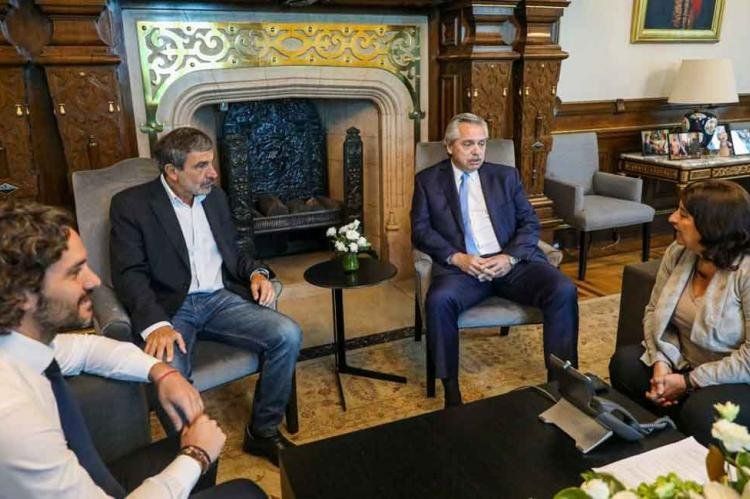 Alberto F. se reunió con el jefe de Gabinete Santiago Cafiero, el ministro de Ciencia, Tecnología e Innovación, Roberto Salvarezza, y la titular del Directorio del CONICET, Ana Franchi.