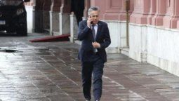 altText(Cornejo pateó el tablero: 