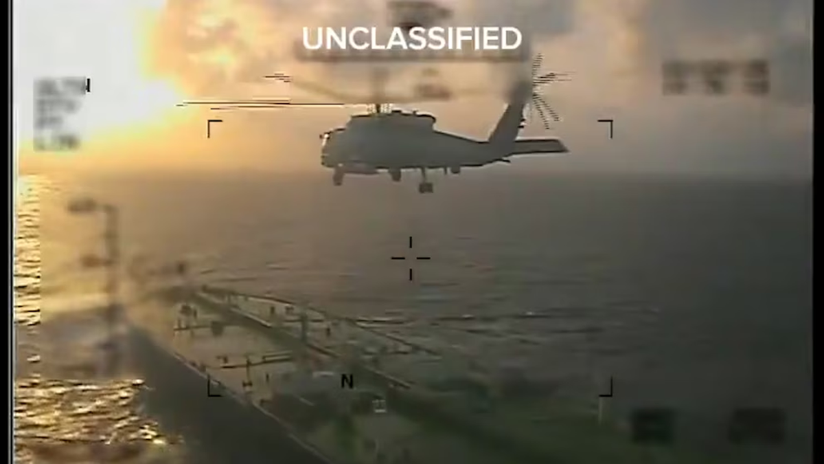 EE.UU. confiscó el buque petrolero Centuries, cerca de la costa venezolana EE.UU. confiscó el buque petrolero Centuries, cerca de la costa venezolana