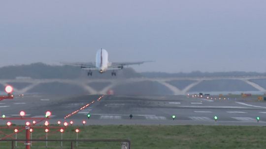 Se complican las operaciones aéreas en Estados Unidos. Se complican las operaciones aéreas en Estados Unidos.