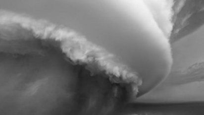 Poema ante una tumba oscura