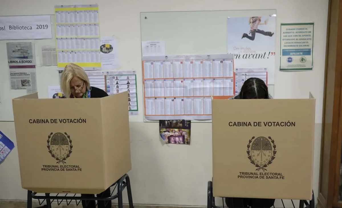 Este domingo la bota abrió el calendario nacional y se fue la primera jornada de elecciones, marcada por la baja participación. Este domingo la bota abrió el calendario nacional y se fue la primera jornada de elecciones, marcada por la baja participación.