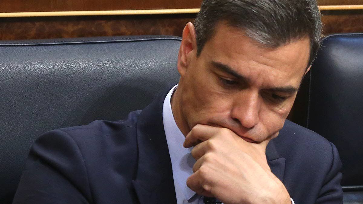 Pedro Sánchez, en el centro de una disputa política que reavivó el debate por la doble vara tras el caso Julio Iglesias. Pedro Sánchez, en el centro de una disputa política que reavivó el debate por la doble vara tras el caso Julio Iglesias.