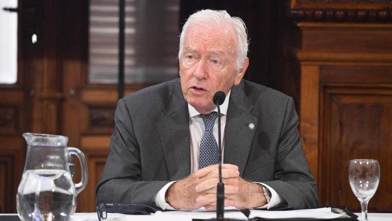 Entre polémicas, la 'casta' Mahiques avanza con aval de Milei