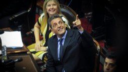 altText(Massa le retrucó a JxC: Hay “protocolo para sesionar de manera presencial y virtual”)}
