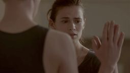 Black Mirror lo había visto venir y no hicimos caso: la inteligencia artificial se metió donde no había que dejarla, y ahora ese futuro lejano parece cercano. Black Mirror lo había visto venir y no hicimos caso: la inteligencia artificial se metió donde no había que dejarla, y ahora ese futuro lejano parece cercano.