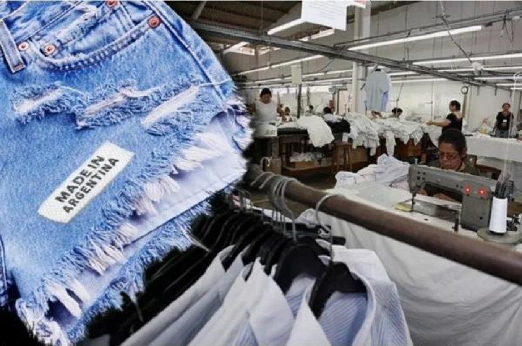 Santiago Migone, Jefe de Asesores de la Secretaría de Industria y Comercio, dijo en 'X' que todas las medidas tomadas son para "facilitar la importación de textil y calzado", pero desde el sector le recuerdan que favorecerá la competencia desleal y la destrucción de la producción local. Santiago Migone, Jefe de Asesores de la Secretaría de Industria y Comercio, dijo en 'X' que todas las medidas tomadas son para "facilitar la importación de textil y calzado", pero desde el sector le recuerdan que favorecerá la competencia desleal y la destrucción de la producción local.