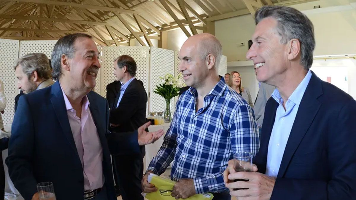 "Schiaretti deslegitima todas las críticas del radicalismo en el espacio que más le interesa que es la provincia de Córdoba”, analizó Jorge Asís sobre la polémica que desató el cordobés con su posible ingreso a JxC, lo que habría beneficado al Frente de Todos.