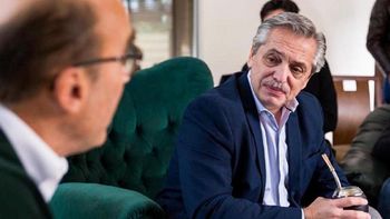 Alberto Fernández y una compra multimillonaria de mate. Alberto Fernández y una compra multimillonaria de mate.
