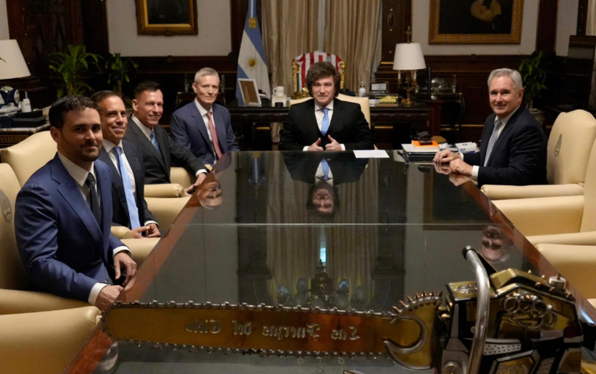 Javier Milei recibió en Casa Rosada al empresario Peter Thiel. Javier Milei recibió en Casa Rosada al empresario Peter Thiel.