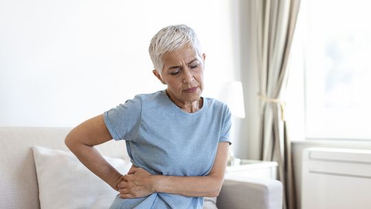 ¿Dolor de espalda? Prueba este ejericio que un fisioterapeuta recomienda. ¿Dolor de espalda? Prueba este ejericio que un fisioterapeuta recomienda.