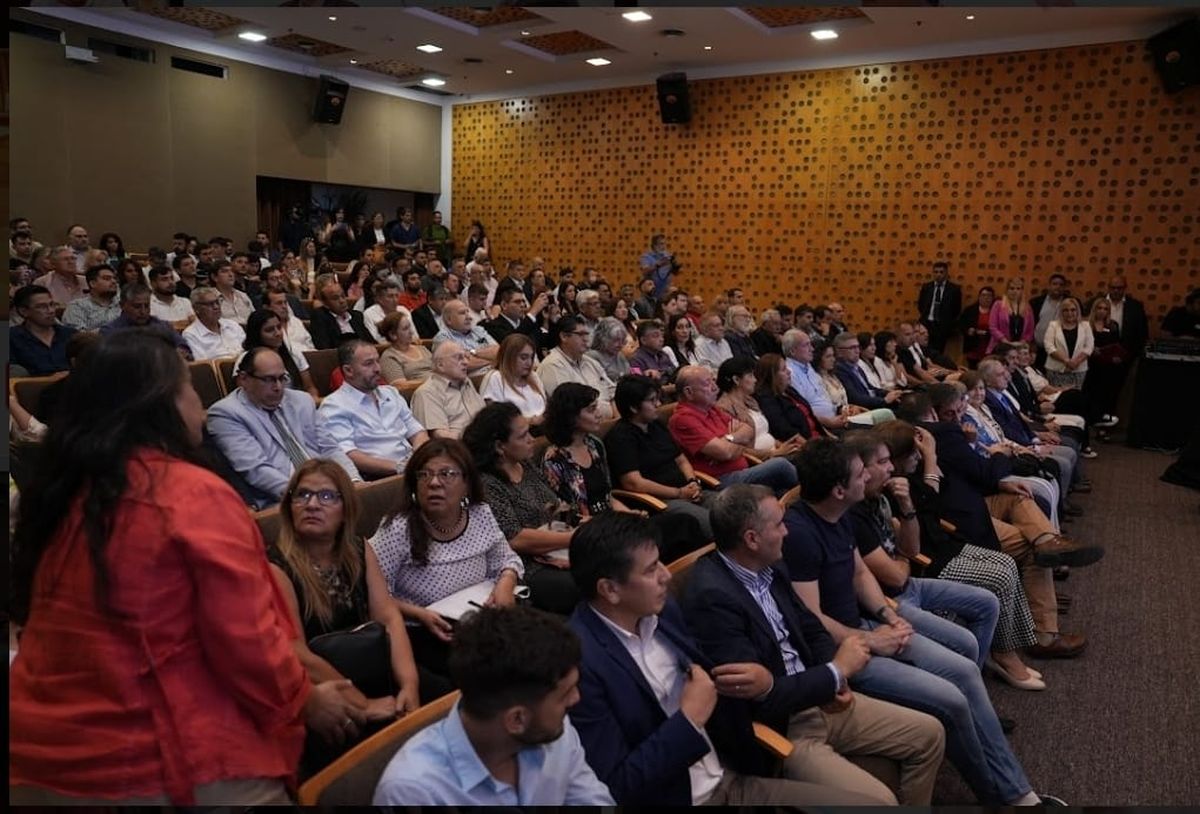 Expectativa en el público. Expectativa en el público.