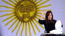altText(Ojo Cristina, Rato fundió un banco ¿y Néstor?)}