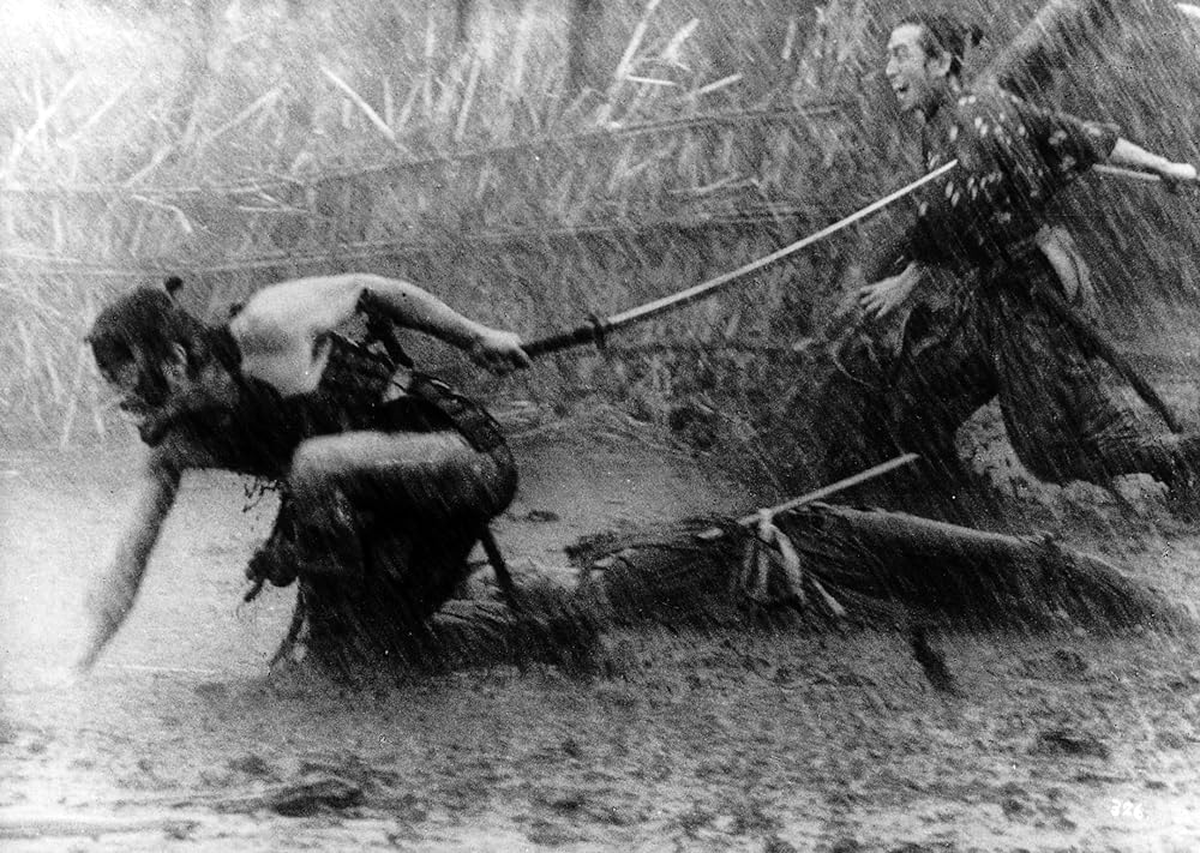 La película fue muy novedosa en su época. El manejo de la cámara de Kurosawa, con sus ángulos, y el ritmo de la historia convirtieron a esta película de tres horas y media en una de las más influyentes del cine. La película fue muy novedosa en su época. El manejo de la cámara de Kurosawa, con sus ángulos, y el ritmo de la historia convirtieron a esta película de tres horas y media en una de las más influyentes del cine.