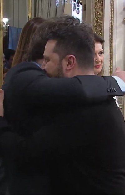 Ocaso de Volodymyr Zelensky por corrupción: Ucrania busca sucesor