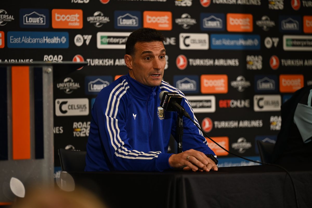 Lionel Scaloni define al reemplazo de Leo Balerdi para la Selección Argentina