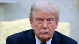 altText(No es joda: Anulan sentencia de US$ 500 millones contra Donald Trump y su empresa)}