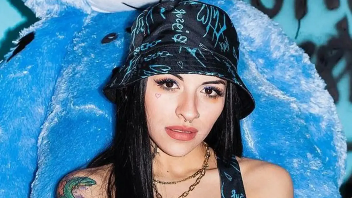 Cazzu tampoco fue nominada pese al éxito de Latinaje, mientras Christian Nodal y Ángela Aguilar sí figuran. Esto desató sospechas de favoritismo y cuestionamientos sobre la imparcialidad de los premios. Cazzu tampoco fue nominada pese al éxito de Latinaje, mientras Christian Nodal y Ángela Aguilar sí figuran. Esto desató sospechas de favoritismo y cuestionamientos sobre la imparcialidad de los premios.