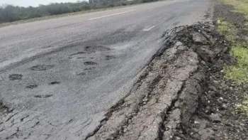 Javier Milei esquiva los riesgos de rutas nacionales y Santa Fe no lo deja pasar