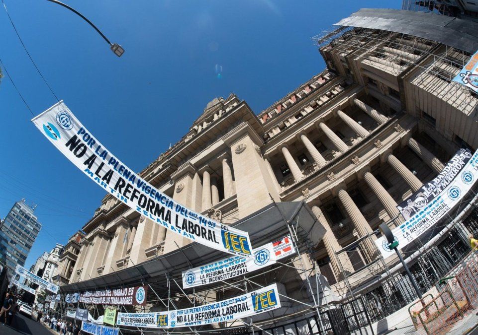 La reforma laboral de Javier Milei no mejoró el desempeño de la Argentina en el índice de la CSI. La reforma laboral de Javier Milei no mejoró el desempeño de la Argentina en el índice de la CSI.