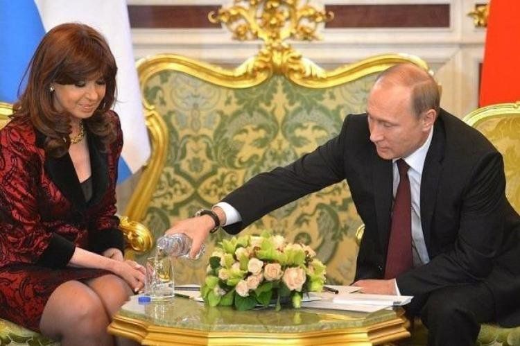 Cristina Fernández de Kirchner y Vladímir Putin, el 23/04/2015 en el Kremlin. Foto: NA