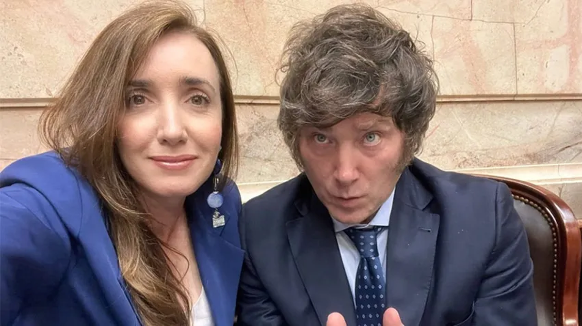 Villarruel ha sido acusada de negacionista de la última Dictadura Militar en varias ocasiones. Villarruel ha sido acusada de negacionista de la última Dictadura Militar en varias ocasiones. 