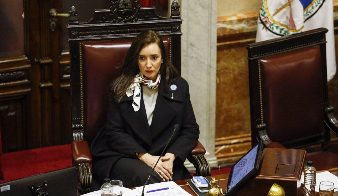 Victoria Villarruel&nbsp; no recibirá el aumento de sueldo que sí recibirán los ministros de Milei.