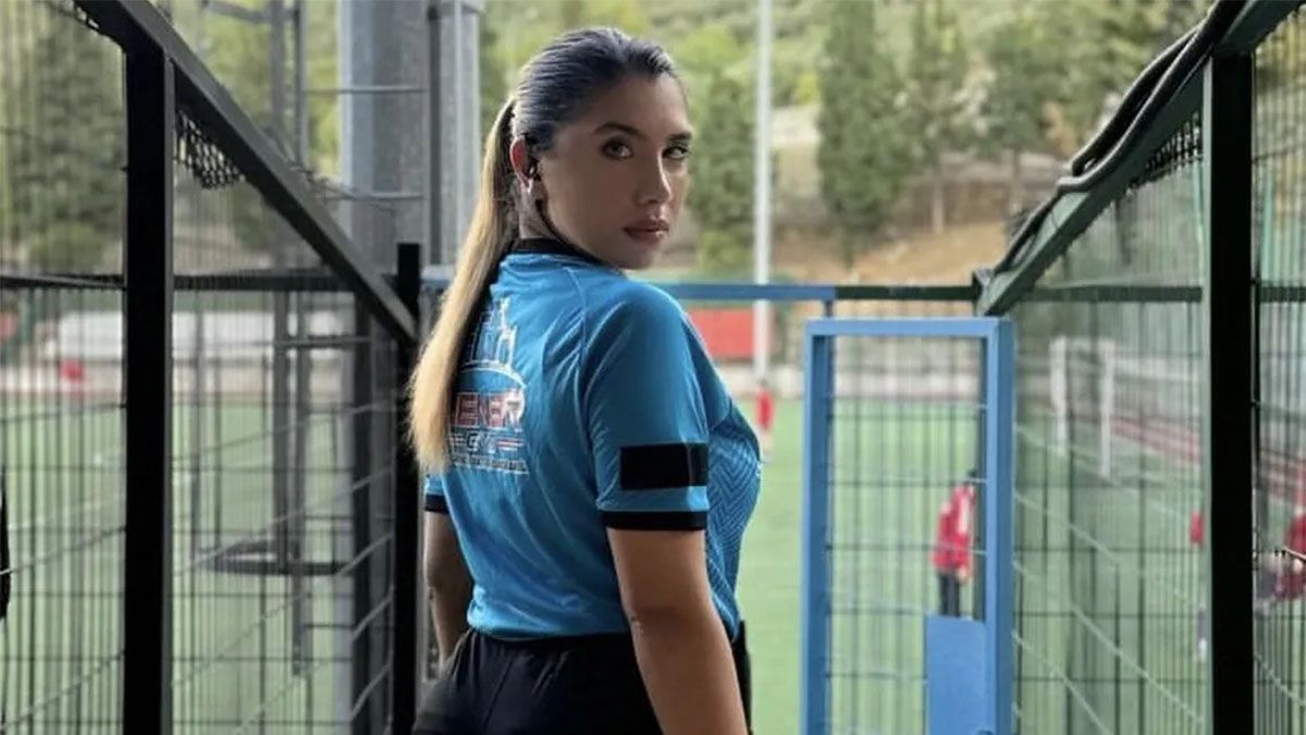 La joven &aacute;rbitra, Elif Karaarslan, y el dirigente Orhan Erdemir, &nbsp;fueron suspendidos &ldquo;de por vida&rdquo; en Turqu&iacute;a a ra&iacute;z de la filtraci&oacute;n de un video sexual asociado con ella.