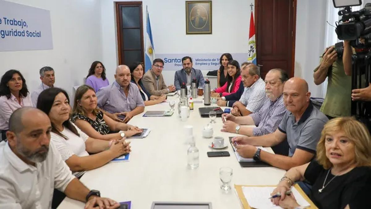 La primera reunión paritaria con los docentes se realizó el 4 de enero. La primera reunión paritaria con los docentes se realizó el 4 de enero. 
