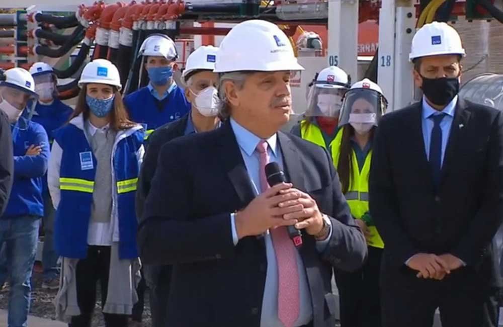 Alberto Fernández al inaugurar la tunelera en Quilmes (Foto NA).