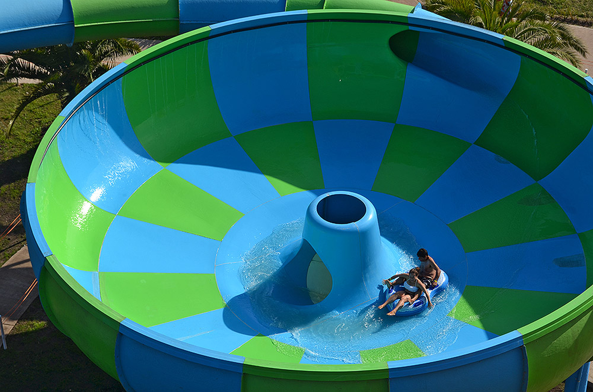 El parque acuático con los juegos más divertidos en Mar del Plata. El parque acuático con los juegos más divertidos en Mar del Plata.