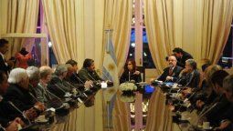 altText(La CGT oficialista no se inundó pero le prometen fondos)}