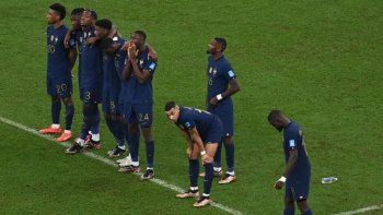 Otro jugador le dice chau a Francia Otro jugador le dice chau a Francia