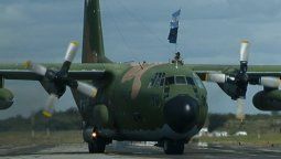 Uno de los Hércules de la Fuerza Aérea Argentina, el C-130H TC-61, que actualmente está fuera de servicio.