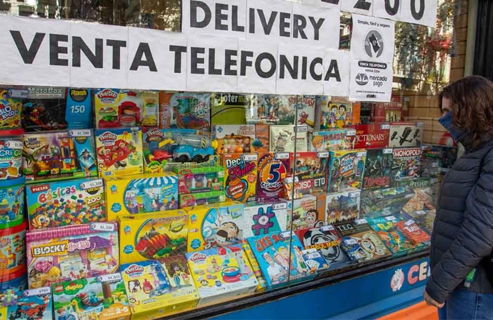 Los comercios pronostican una importante baja en las ventas navideñas (Foto archivo NA).