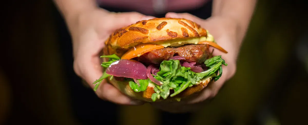 Foodtrucks de asado, parrilla y más opciones tentadoras para el finde. Foodtrucks de asado, parrilla y más opciones tentadoras para el finde.