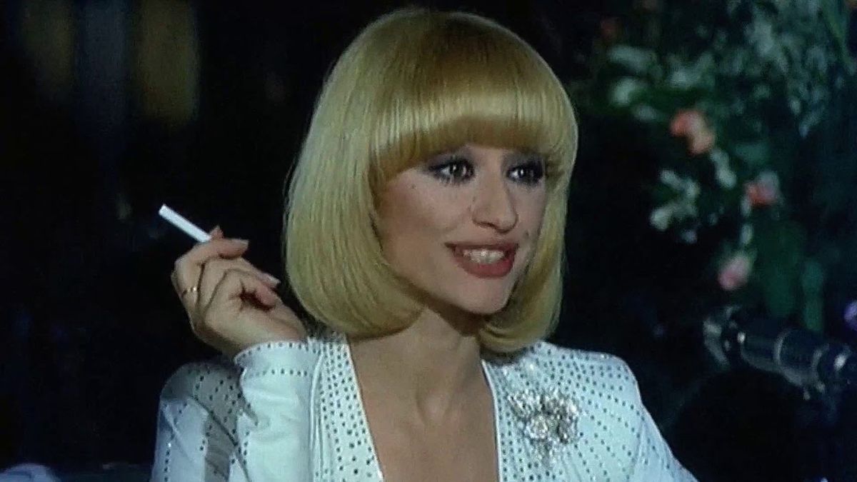 Cara ha girato il suo unico film argentino nel 1980. "Barbara"In cui interpretava il ruolo di una cantante che si innamora del principe (Jorge Martinez).