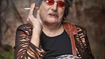 El pronóstico de Charly García es reservado pero evoluciona favorablemente. El pronóstico de Charly García es reservado pero evoluciona favorablemente.