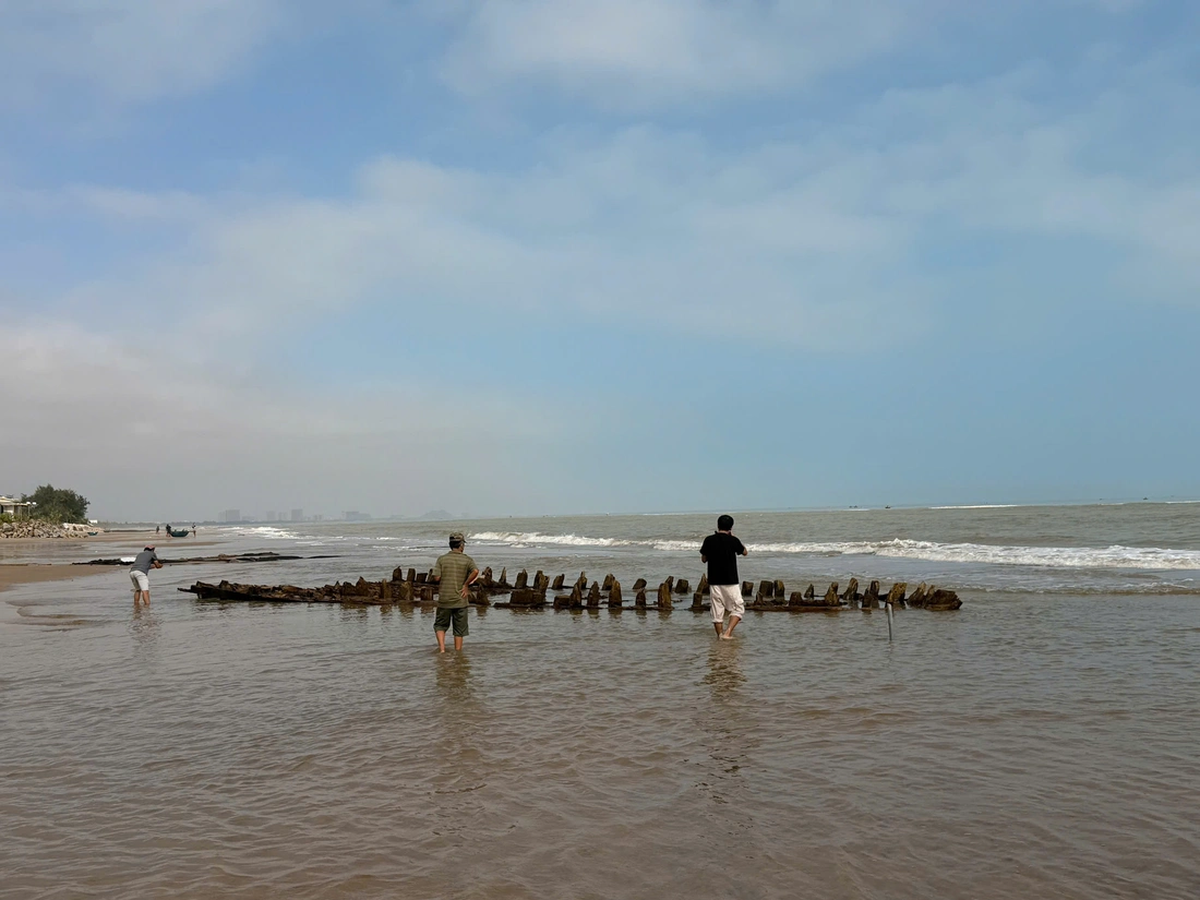 Expertos de la Universidad de Ciencias Sociales y Humanidades de la Ciudad de Ho Chi Minh inspeccionaron el naufragio en 2024 y concluyeron que era capaz de realizar viajes de larga distancia, probablemente usado para comercio marítimo u operaciones navales. Expertos de la Universidad de Ciencias Sociales y Humanidades de la Ciudad de Ho Chi Minh inspeccionaron el naufragio en 2024 y concluyeron que era capaz de realizar viajes de larga distancia, probablemente usado para comercio marítimo u operaciones navales.