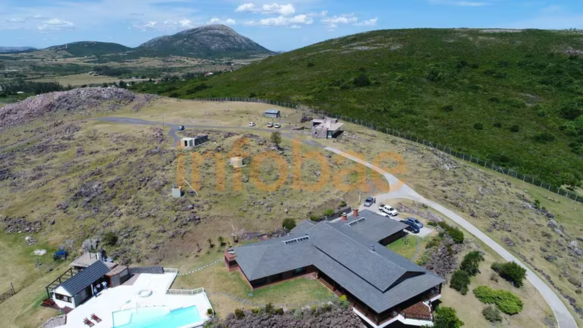 El Gran Chaparral, la mansión del sindicalista argentino Marcelo Balcedo en Maldonado (Uruguay) (Marcelo Umpierrez) El Gran Chaparral, la mansión del sindicalista argentino Marcelo Balcedo en Maldonado (Uruguay) (Marcelo Umpierrez)