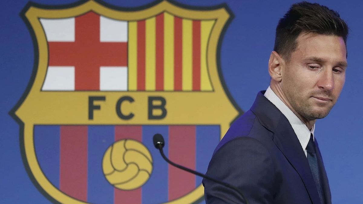 A un año de Lionel Messi, Barcelona presenta a Lewandowski