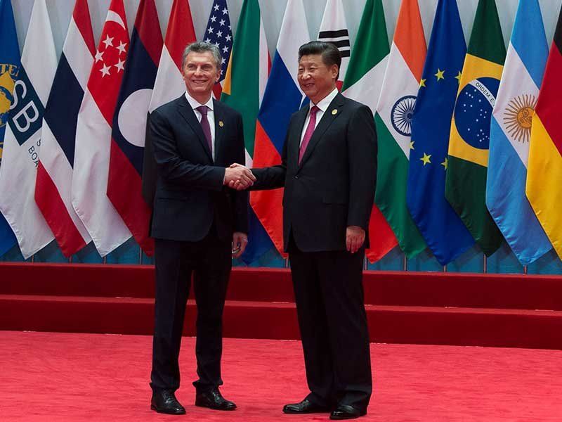 04/09/2016: El presidente Mauricio Macri saluda al anfitrión, Xi Jinping, en la cumbre del G-20. FOTO: PRESIDENCIA
